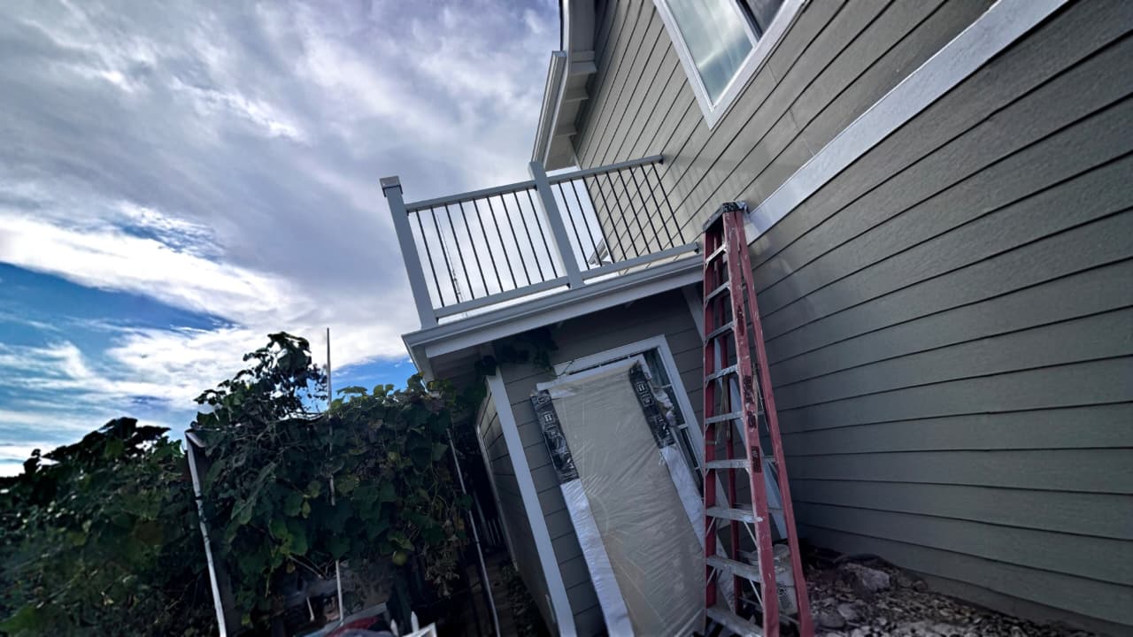 Siding, Railing and Roof